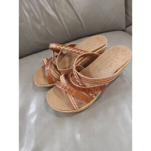 Sketchers Women's 6.5 Cali Beverlee Tiger Posse Wedge Sandal Tan